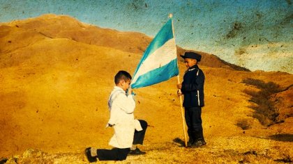 La jura a la bandera: un ritual patriótico dentro y fuera de escuela