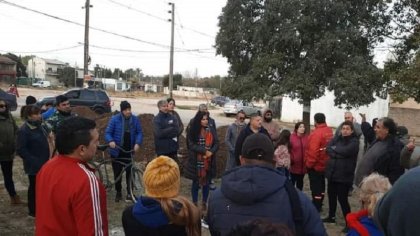 Vecinos de Virrey del Pino se organizan y realizan asamblea con la concejal Natalia Hernández