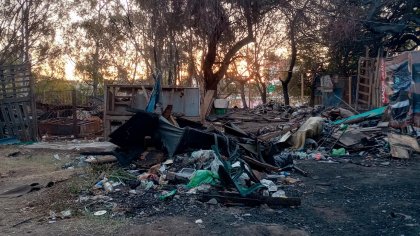 Estudiantes de la UNC acercaron su solidaridad a familias afectadas por el incendio de La Tabla 