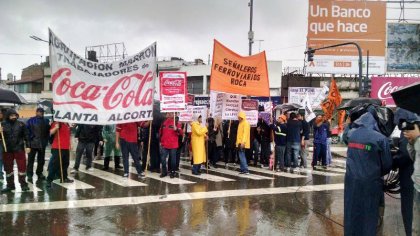 Corte en Pompeya contra despidos y suspensiones