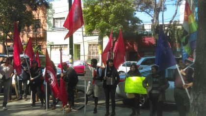 Realizan manifestación contra la expulsión de Aldo Santos de la Normal Superior