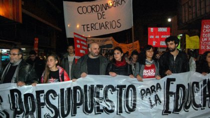 Rosario: miles de estudiantes marcharon en defensa de la educación pública