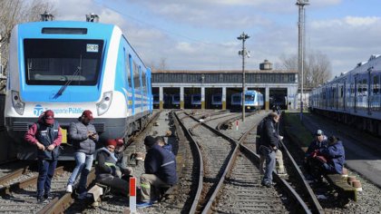 Ferroviarios del Sarmiento: un laboratorio del ataque al derecho a huelga