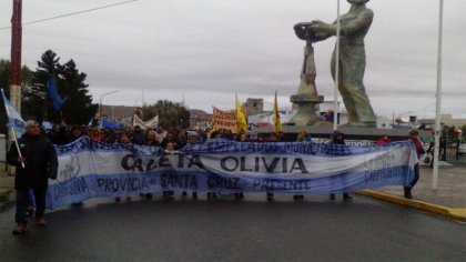 Santa Cruz: trabajadores municipales de Caleta Olivia continuan medidas de fuerza