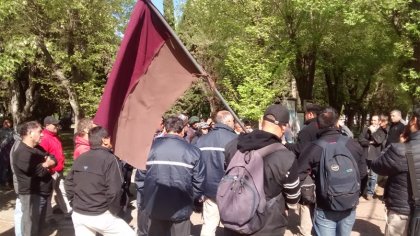 Obreros de Cerámica Neuquén exigen al Gobierno provincial la tenencia de la fábrica