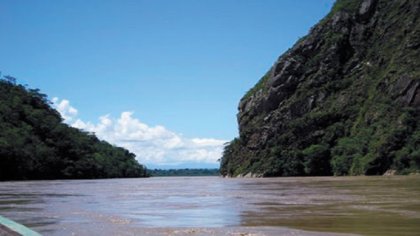 Cuando se dispara primero y se apunta después: Represa El Bala