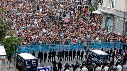 Rajoy asumirá con un Congreso deslegitimado y al calor del retorno de la movilización