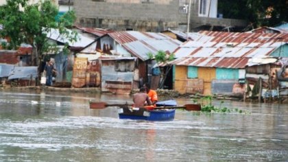 Más de veinte mil evacuados por inundaciones en República Dominicana