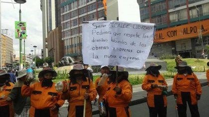 "¡Estos trabajadores que atentan a nuestra salud!" 