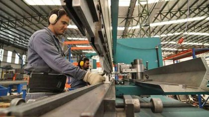 La producción de las Pymes industriales cayó 6 % en octubre