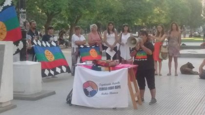 Rodeada de solidaridad se llevó adelante la radio abierta convocada por la Kumelen Newen Mapu