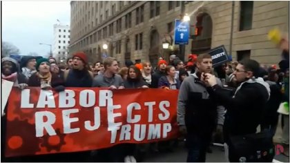 [VIDEO] Empiezan las acciones contra Trump en Washington