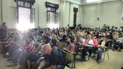 Docentes del Suteba Bahía Blanca siguen firmes: Asamblea vota acciones y paro de 48hs 