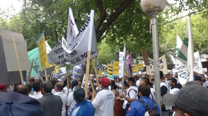 Mendoza: Trabajadores de bodegas se movilizaron por aumento de salario