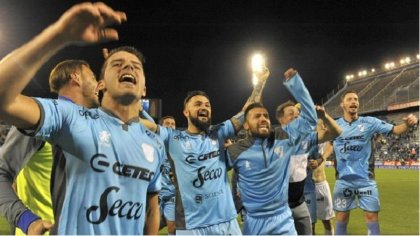 Festejos en Temperley tras quedarse con la permanencia