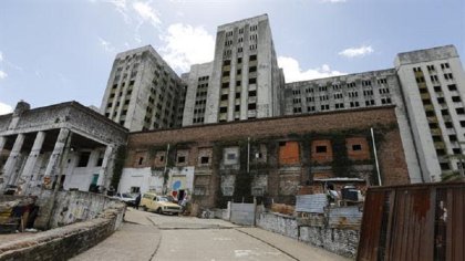 Edificio Elefante Blanco: derrumbe y emergencia habitacional 