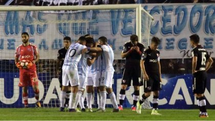 Atlético Tucumán le hizo pasar una noche oscura a Independiente