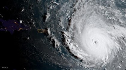 El huracán Irma avanza sobre las islas del norte del Caribe