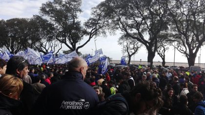 Miles de aeronáuticos mocionan en asamblea por Santiago Maldonado