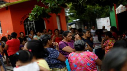 Después del terremoto en Juchitán, mujeres y muxes se ponen al frente