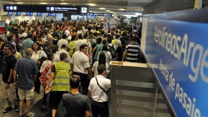 Las mentiras de Dell'Acqua, los negocios de las low cost y la flexibilización laboral