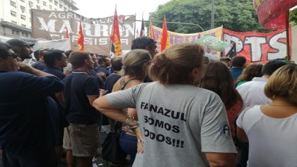 Mujeres de Fanazul: "No les va a ser fácil cerrar una fábrica"