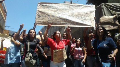 (VIDEO) Masiva protesta de las trabajadoras de Ovejita por aumento de salarios