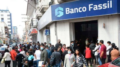 ¿Crisis en el Banco Fassil? Los banqueros siguen lucrando mientras miles de ahorristas exigen acceso a su dinero