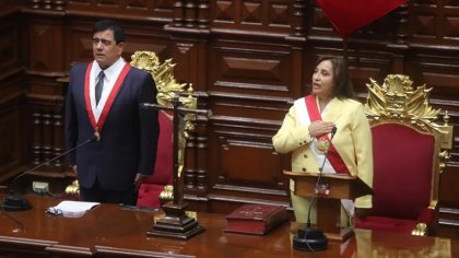 Perú: tras detener a Castillo -luego de su intento de disolver el Congreso- asume su ex vicepresidenta