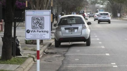 Concejales de izquierda quieren que lo recaudado por Vía Parking vaya a la reparación de calles