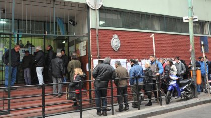 Por las demoras en las votaciones porteñas, Servini de Cubría extendió el cierre hasta 19.30h