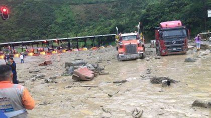 Al menos 8 muertos y 20 desaparecidos por alud en Colombia