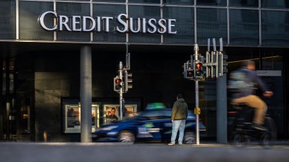 Crisis bancaria: las acciones de Credit Suisse caen 30% en Wall Street y arrastra a otros bancos