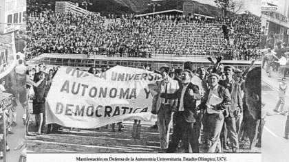 La huelga estudiantil del 21-N de 1957: “No continuismo. Elecciones libres. Muera Pérez Jiménez”