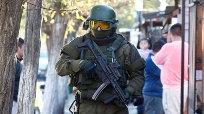 Envalentonamiento policial: Uso de UZI por parte de Carabineros, luego de su prohibición tras asesinato de Manuel Gutiérrez