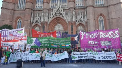 Movilización en La Plata en defensa del aborto legal y la ESI