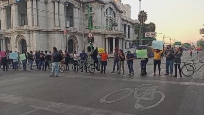 Protesta de trabajadores de PILARES contra los despidos y la precarización laboral 