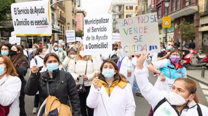 Las trabajadoras del SAD se movilizan contra la precariedad y por la remunicipalización del servicio