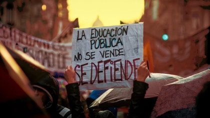 Intentan declarar la educación "servicio esencial": un ataque al derecho a huelga de los docentes