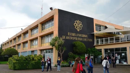 Paro en la ENAH por falta de pago a los profesores