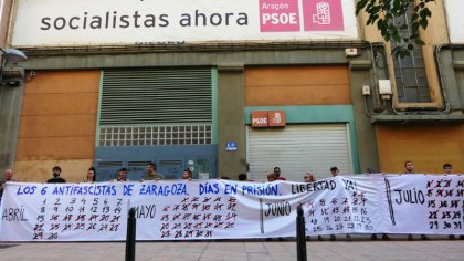 100 días en prisión de los 6 de Zaragoza: acto de protesta en la sede del PSOE