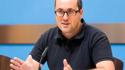 Vox busca la inhabilitación política de Alberto Cubero concejal del PCE en Zaragoza