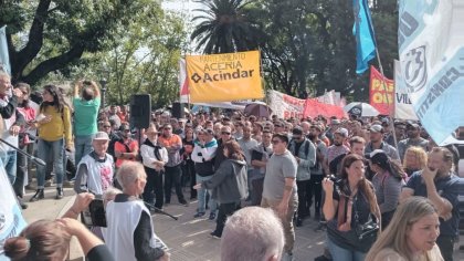 Masiva movilización de trabajadores convocada por la UOM Villa Constitución