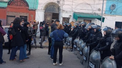 La Boca: Macri desalojó familias y dejó a 31 menores en la calle