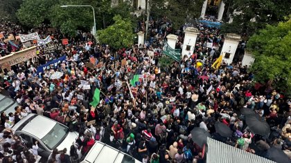 Tucumán: masiva movilización en defensa de la universidad