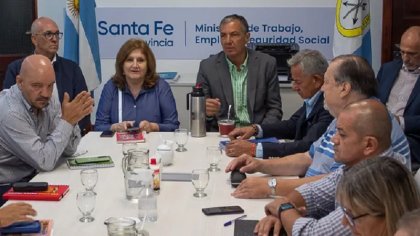 Masivo rechazo de docentes y estatales a la oferta del gobierno