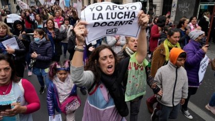 Voces desde las escuelas: “Tenemos aulas de durlock, los pibes pasan frío y están amontonados”