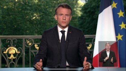 Francia: para protegerse de la crisis política Macron ofrece un corredor a la extrema derecha