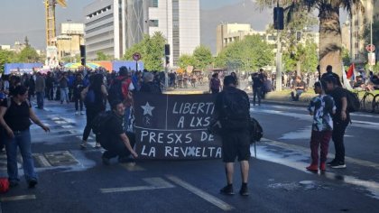 Gobierno de Boric reprimió marchas a cinco años de la revuelta en Chile