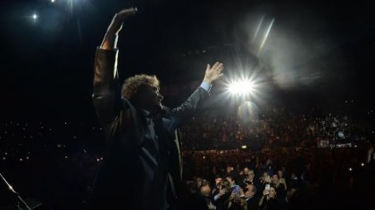 Luna Park delirante: un show montado para tapar el peor momento político de Milei 